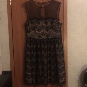 Maggy London lace overlay dress